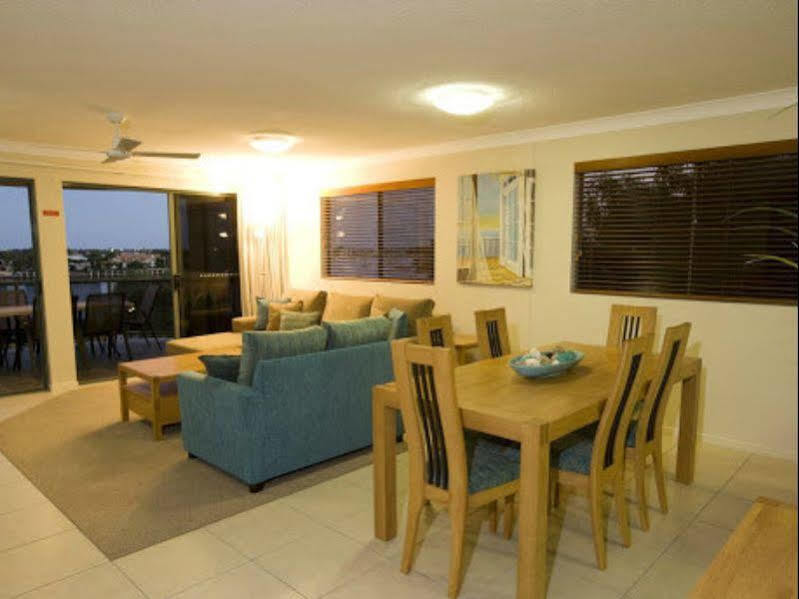 מולולאבה Riverdance Apartments מראה חיצוני תמונה